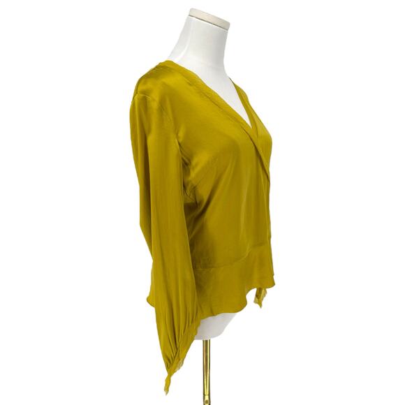 Y2K Vintage BCBGMaxAzria Chartreuse Silk Bias Cut V-Neck Blouse M - Picture 3 of 7